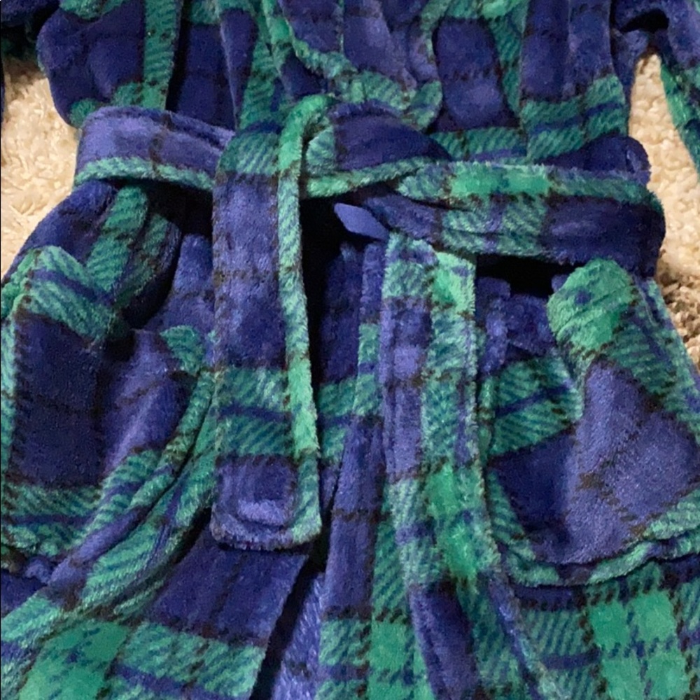 Boys Robe - Picture 2 of 4